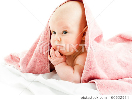 baby girl im towel 60632924