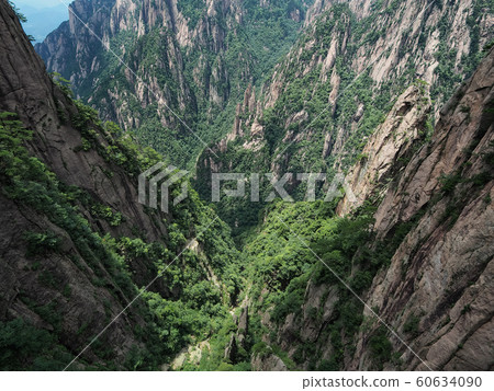 West Sea Grand Canyon, Huangshan 60634090