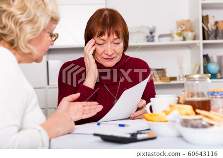 serious mature females with communal payments 60643116