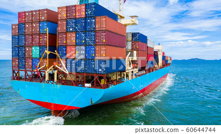 Aerial view container ship carrying container in 60644744
