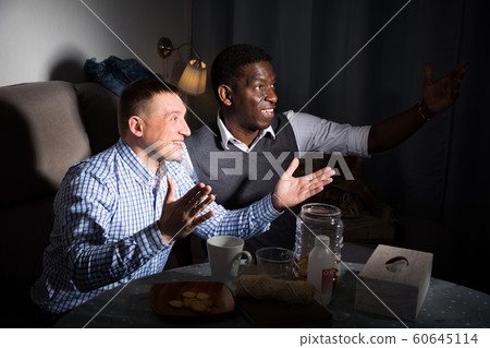 Exalted friends watching tv Exalted friends watching tv 60645114