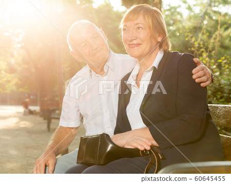 Portrait of senior couple in love 60645455