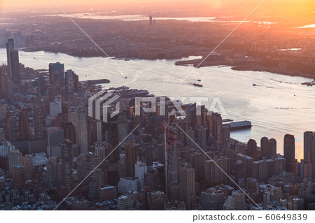 <<New York>> Manhattan at dusk, aerial photography 60649839