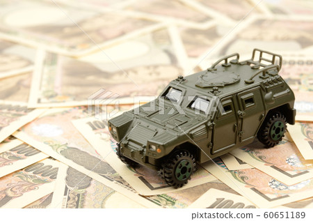 SDF vehicles and money 60651189