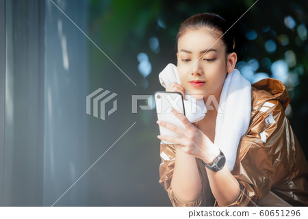 Women's movement smartphone Women's movement smartphone 60651296