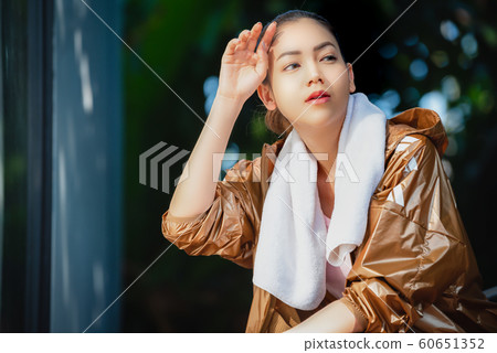 Women's exercise outdoors Women's exercise outdoors 60651352