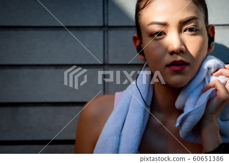 Female exercise break Female exercise break 60651386