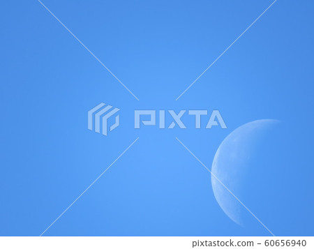 The moon 60656940
