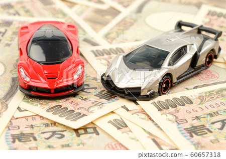 Car and money 60657318