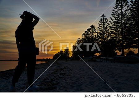 Altona Beach 60658053