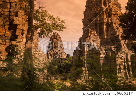 CAMBODIA BATTAMBANG WAT BANAN TEMPLE 60660117