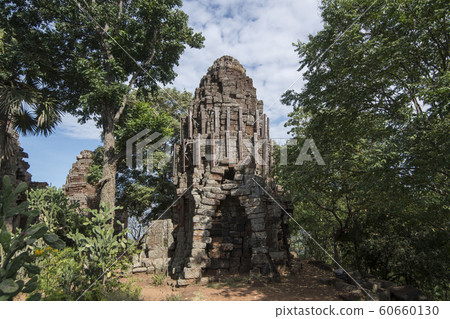 CAMBODIA BATTAMBANG WAT BANAN TEMPLE 60660130