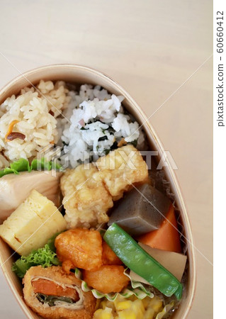 Two types of rice in a bento box Two types of rice in a bento box 60660412