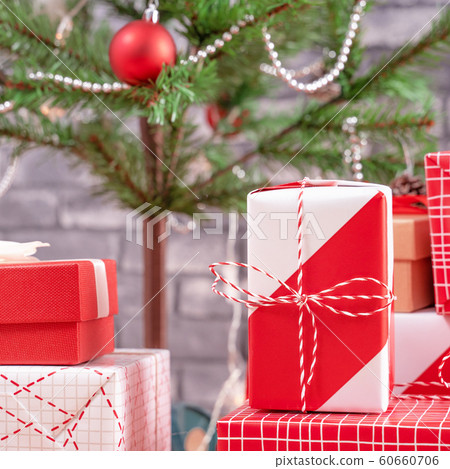 Christmas tree gift Christmas tree gift Christmas tree gift 60660706