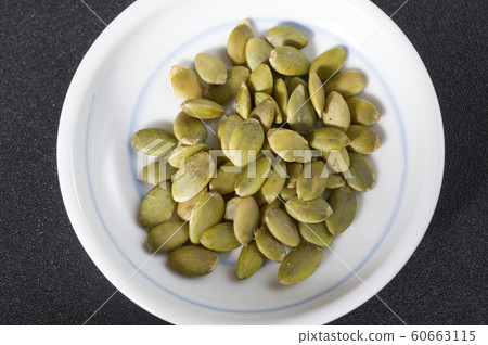 Pumpkin seeds 60663115