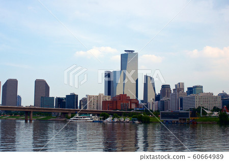View to Yeoeuido buildings from the Hang river 60664989