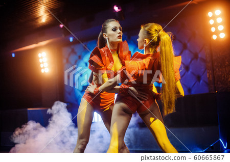 sexy girls in club 60665867