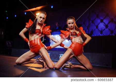 sexy girls in club 60665887
