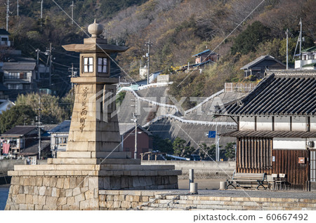 Tomonoura, Fukuyama City, Hiroshima Prefecture Symbolic nightlight of Tomonoura 60667492