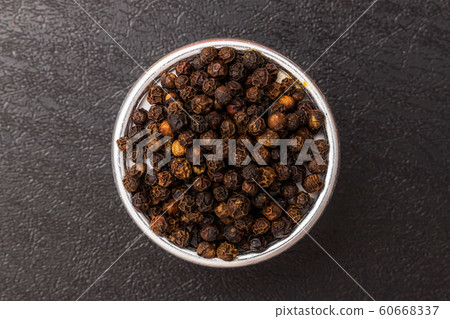 Pepper fruit Group photo of black pepper (spices) 60668337