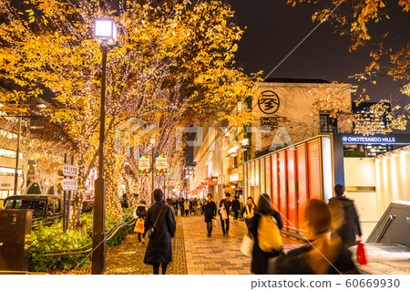 Omotesando Christmas Pictures 2010 – Tokyo Fashion