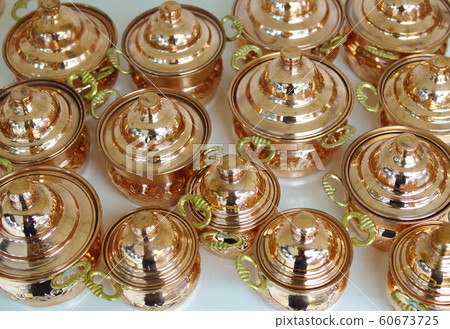 copper pots 60673725