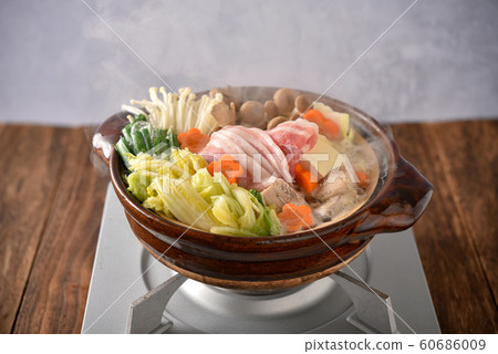 Hot pot with pickled Chinese cabbage Hot pot with pickled Chinese cabbage 60686009