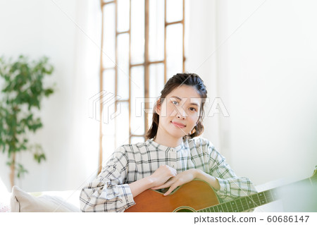 女吉他的生活方式 女吉他的生活方式 60686147