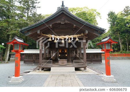 Munakata Shrine Nakatsunomiya 60686670