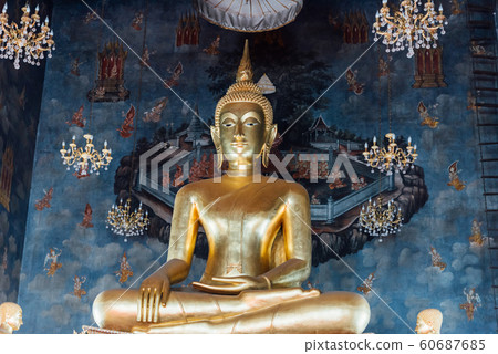Wat Ratchanatdaram and Loha Prasat (iron castle) 60687685