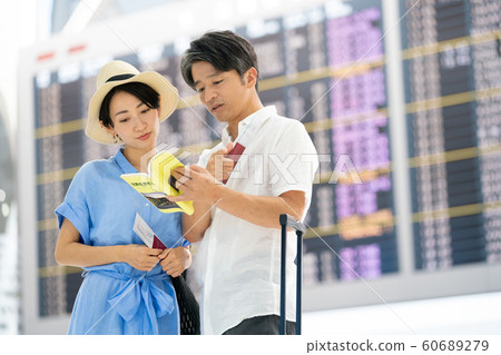 旅遊機場夫婦夫婦海外旅行指南 旅遊機場夫婦夫婦海外旅行指南 60689279