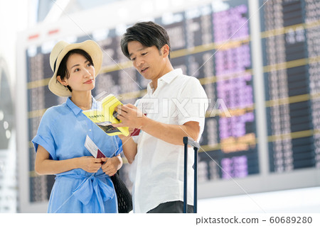 旅遊機場夫婦夫婦海外旅行指南 旅遊機場夫婦夫婦海外旅行指南 60689280