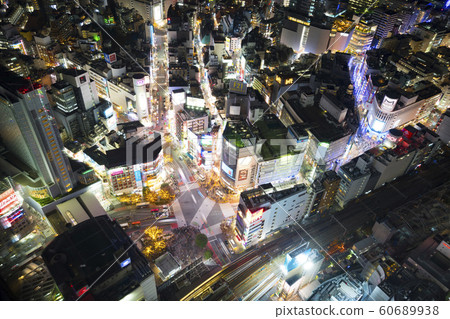 澀谷天空澀谷爭奪交叉口的東京夜景,2019年12月 澀谷天空澀谷爭奪交叉口的東京夜景,2019年12月 60689938
