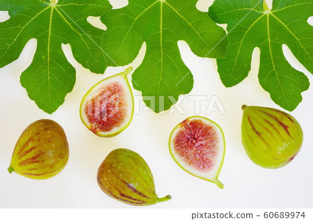 Fig fruit and leaves Fig fruit and leaves 60689974