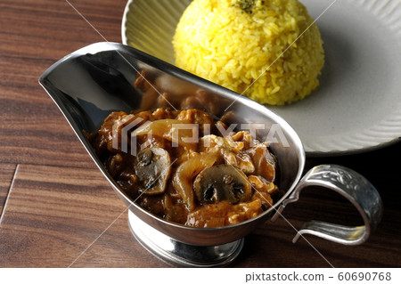 Beef stroganoff 60690768