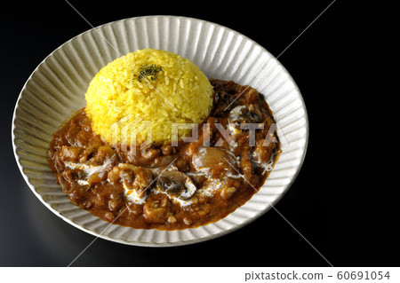 牛肉沙拉醬牛肉飯 牛肉沙拉醬牛肉飯 60691054