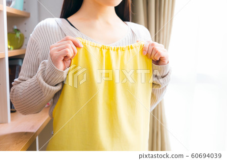 圍裙準備女人 圍裙準備女人 60694039