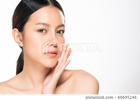 Beautiful Young Asian Woman with Clean Fresh Skin. 60695246