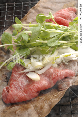 烤牛肉烤牛肉飛ida牛肉 60696616