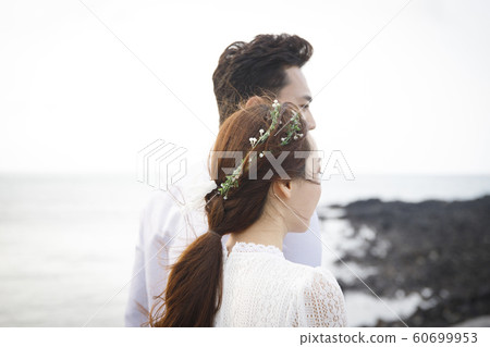 Happy young couple, camping or trip in Jeju, Korea 236 60699953