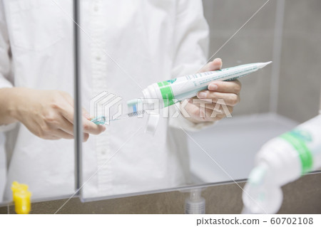 Close up of a lady hands, Daily life 084 60702108