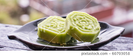 綠豆糕 茶點 糕點 茶樓 台灣 中秋節 Chinese Mung bean bake お菓子 綠豆糕 茶點 糕點 茶樓 台灣 中秋節 Chinese Mung bean bake お菓子 60703058