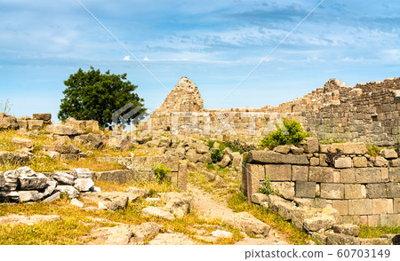 Ruins of the ancient city of Pergamon in Turkey 60703149