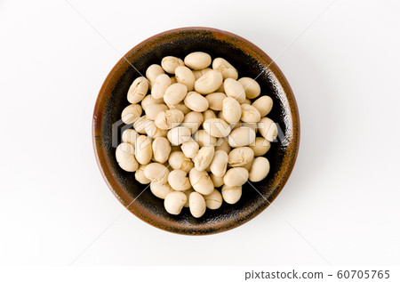 Roasted soybeans, roasted soybeans, baked soybeans (bean confectionery) Roasted soybeans, roasted soybeans, baked soybeans (bean confectionery) 60705765