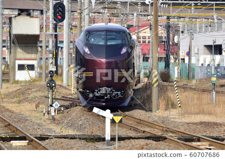 E655 series Nogomi (in English) E655 series Nogomi (in English) 60707686
