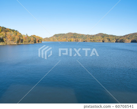 秋天的戶別貓頭鷹湖 秋天的戶別貓頭鷹湖 60708541