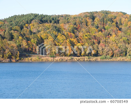 Tobetsu owl lake in autumn 60708549