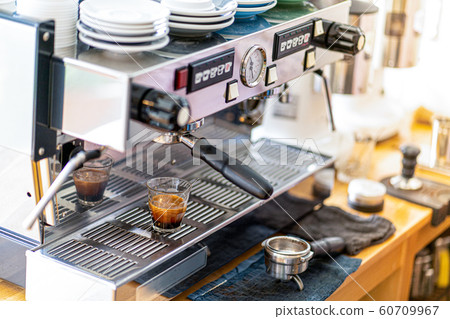 The atmosphere of the coffee shop has an automatic The atmosphere of the coffee shop has an automatic 60709967