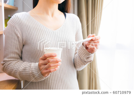 Worried, female, woman 60710979