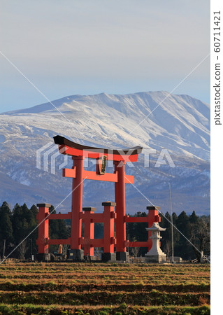Haguroyama Otorii重建了90年 Haguroyama Otorii重建了90年 60711421